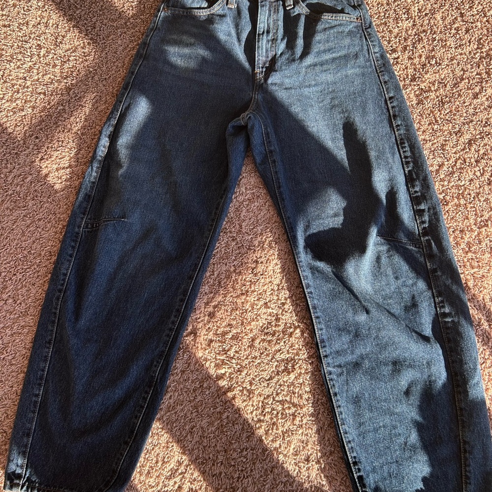 Levi's Women's High Rise Cinch
Barrel